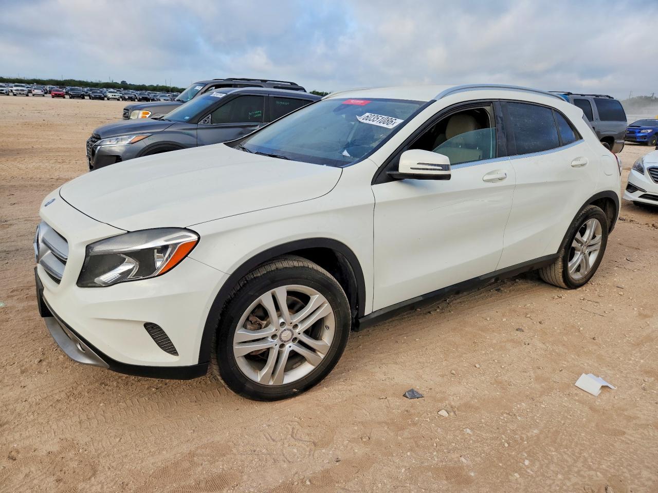 2017 MERCEDES-BENZ GLA-CLASS — фото 1