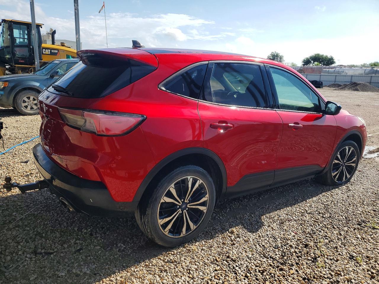 2021 FORD ESCAPE — фото 3