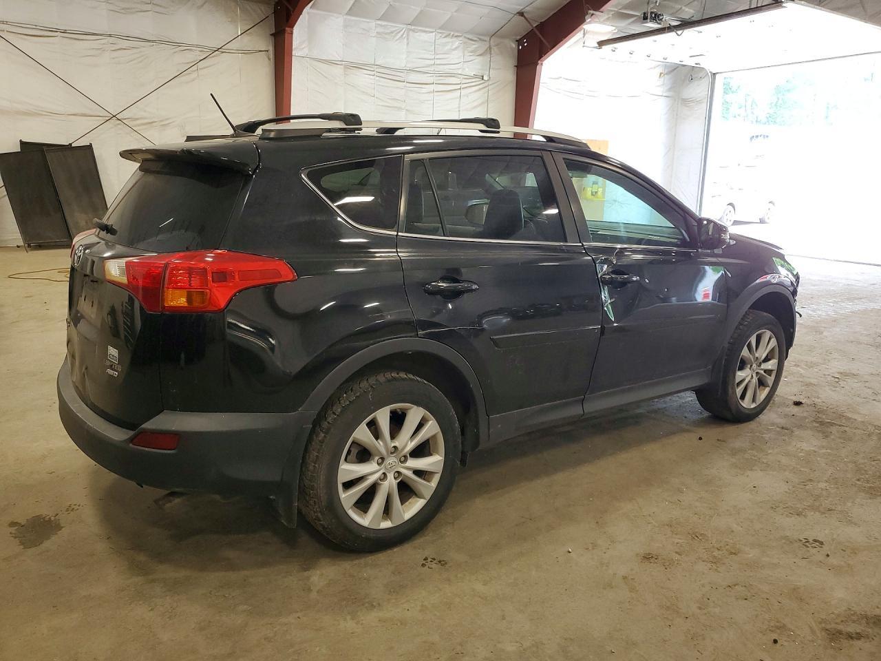 2013 TOYOTA RAV4 — фото 3