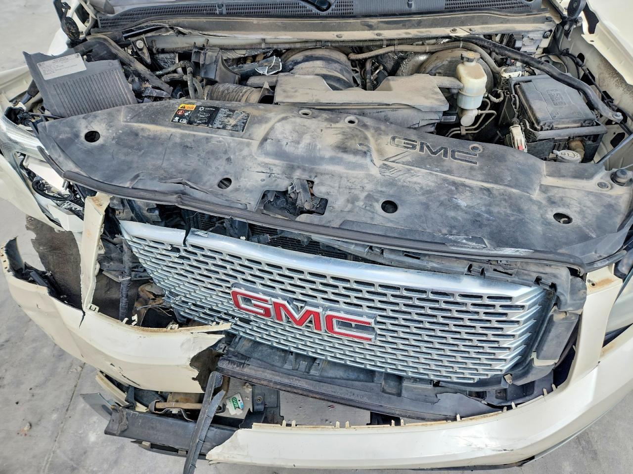 2015 GMC YUKON — фото 12