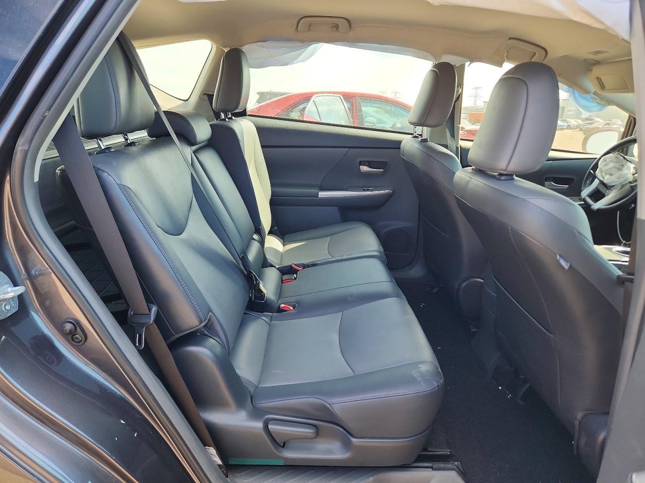 2014 TOYOTA PRIUS V — фото 10