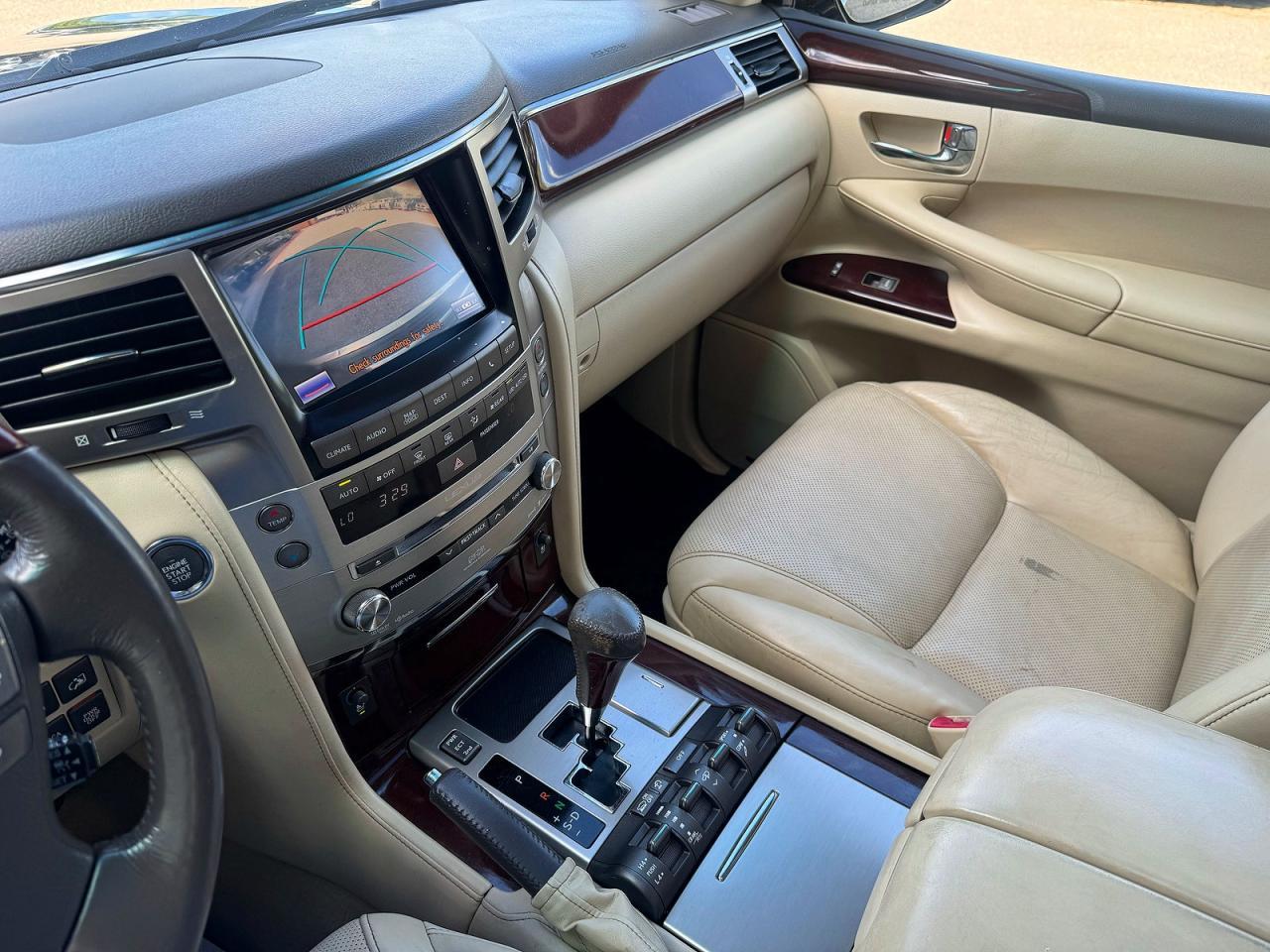 2015 LEXUS LX 570 — фото 11