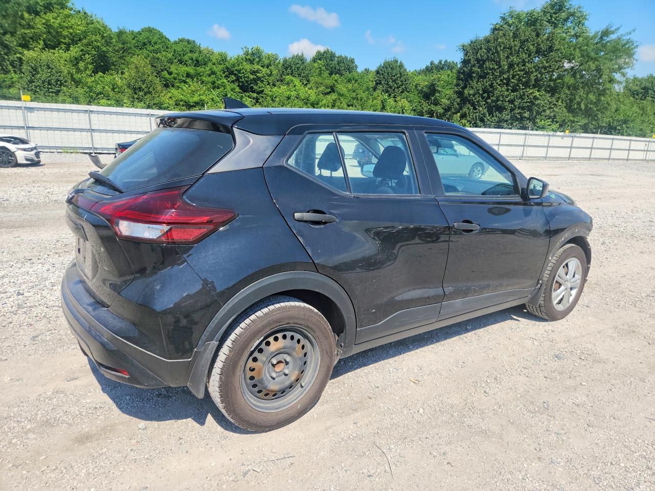 2022 NISSAN KICKS — фото 3