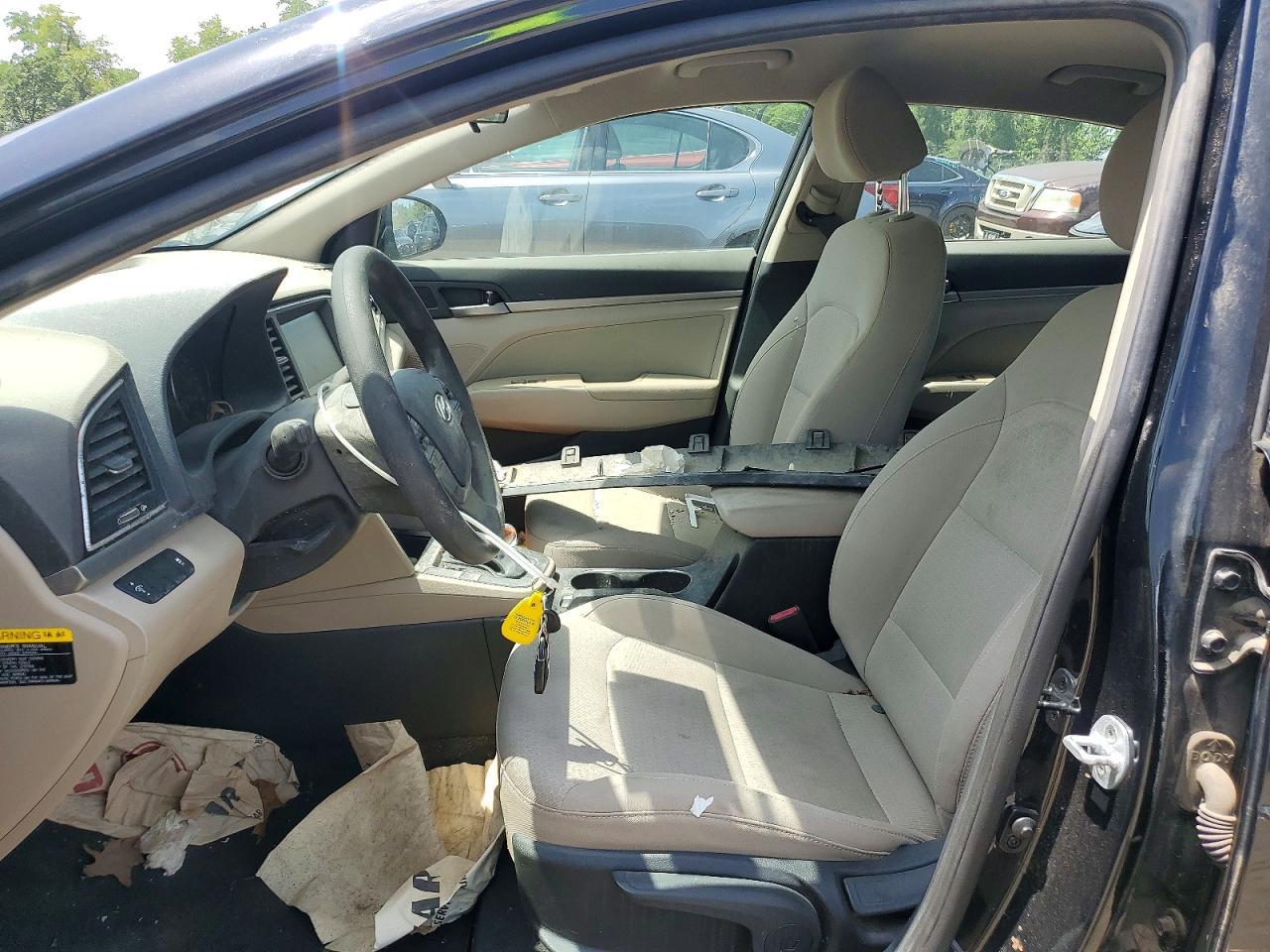 2017 HYUNDAI ELANTRA — фото 7