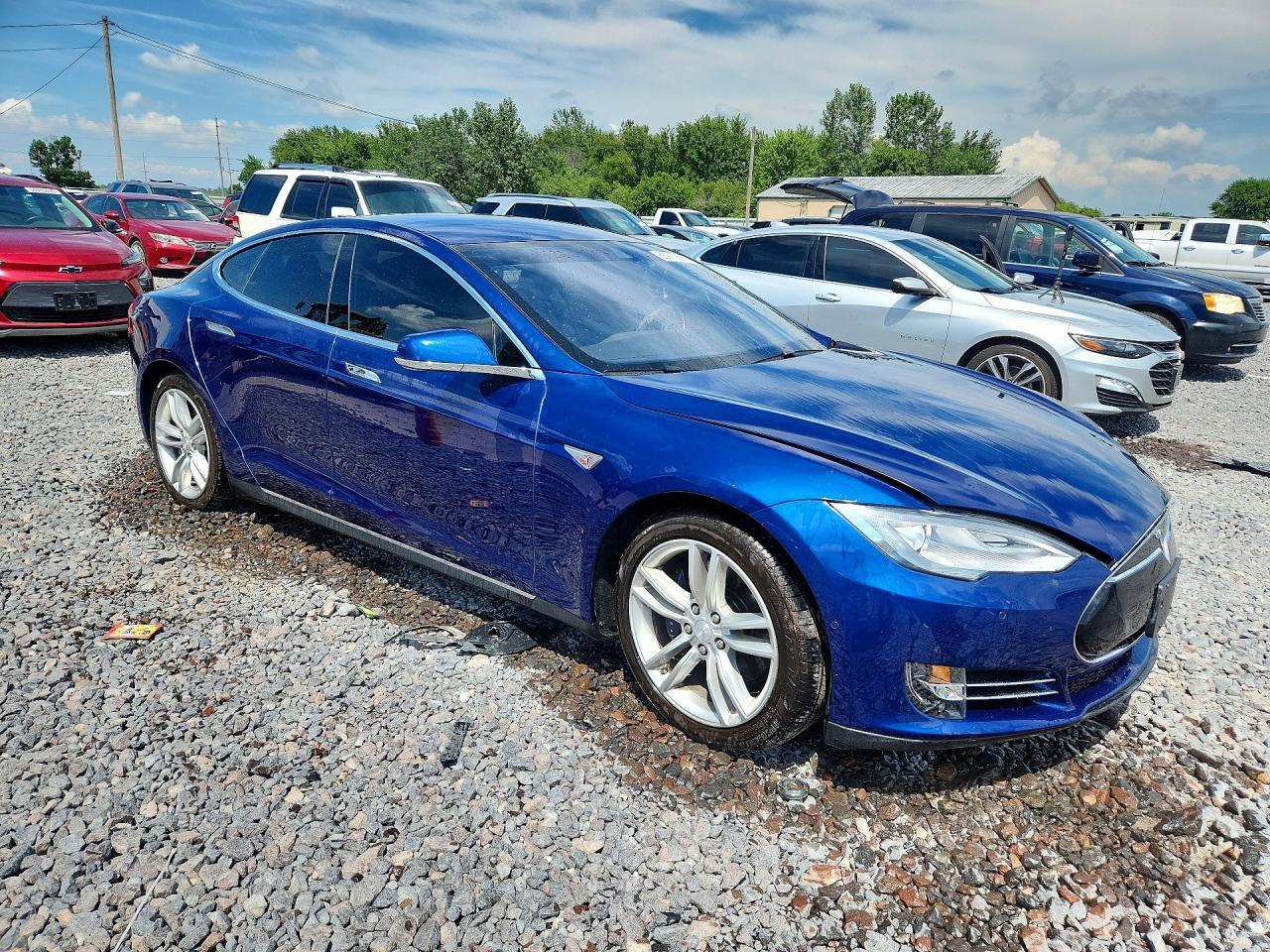 2015 TESLA MODEL S — фото 4