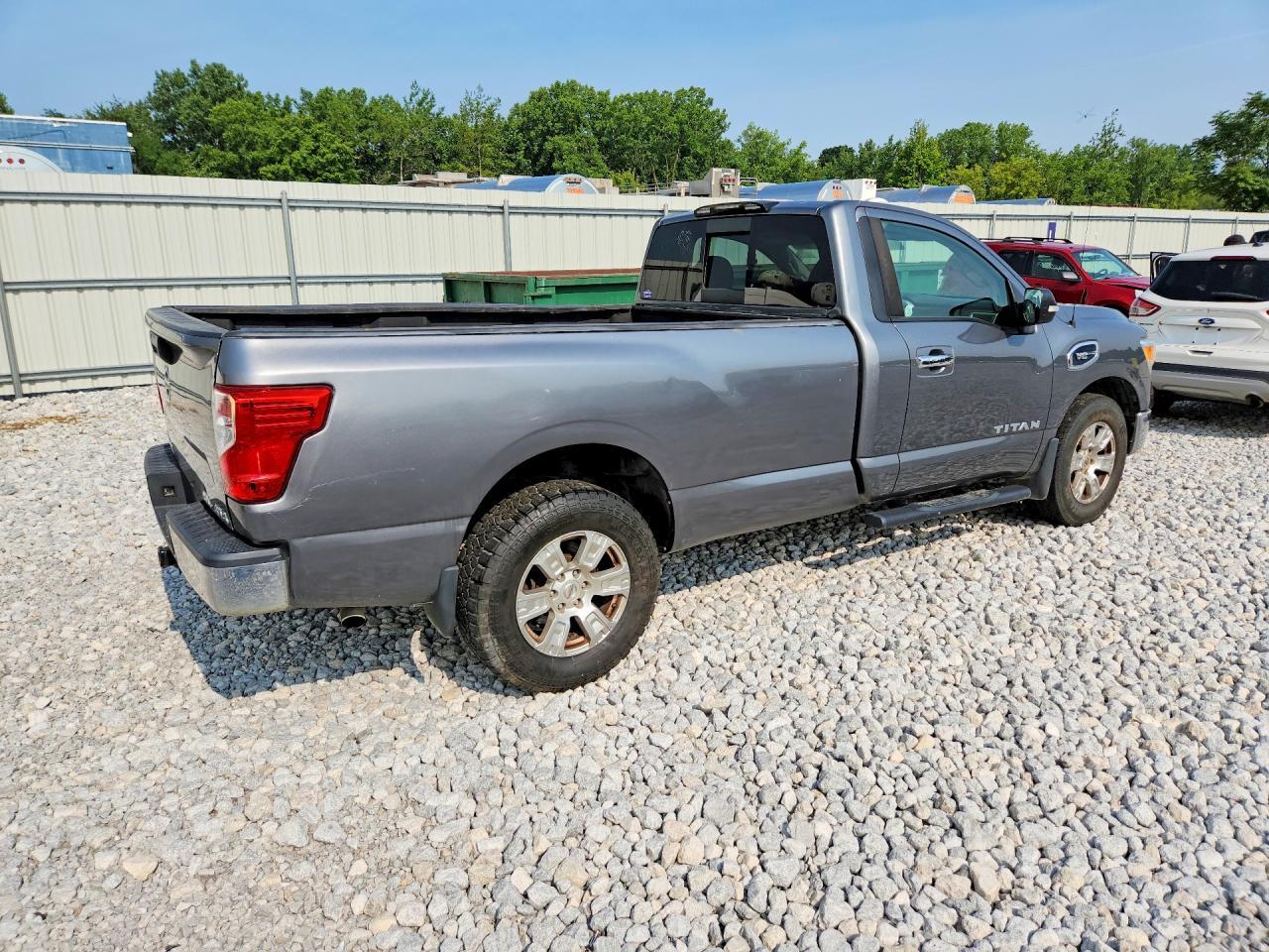 2017 NISSAN TITAN — фото 3