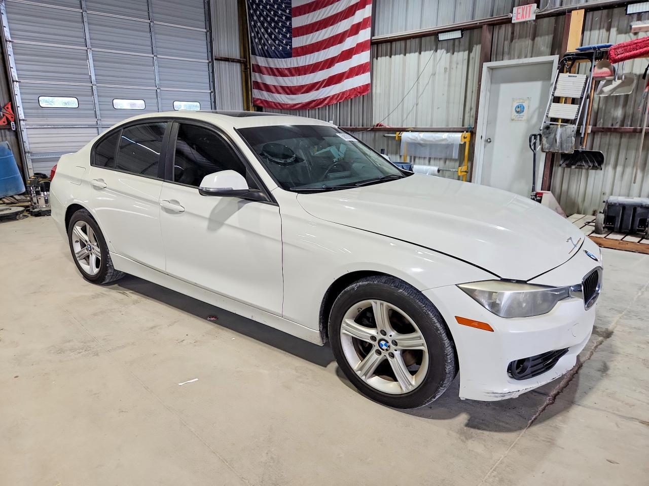 2015 BMW 3 SERIES — фото 4