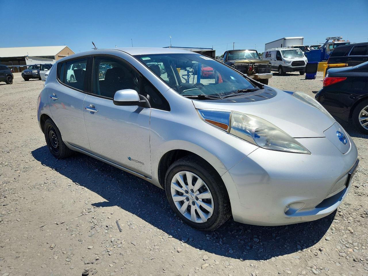 2013 NISSAN LEAF — фото 4