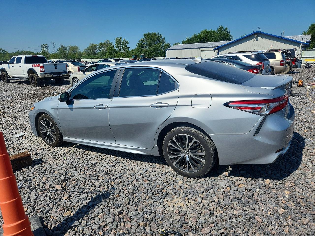 2018 TOYOTA CAMRY — фото 2