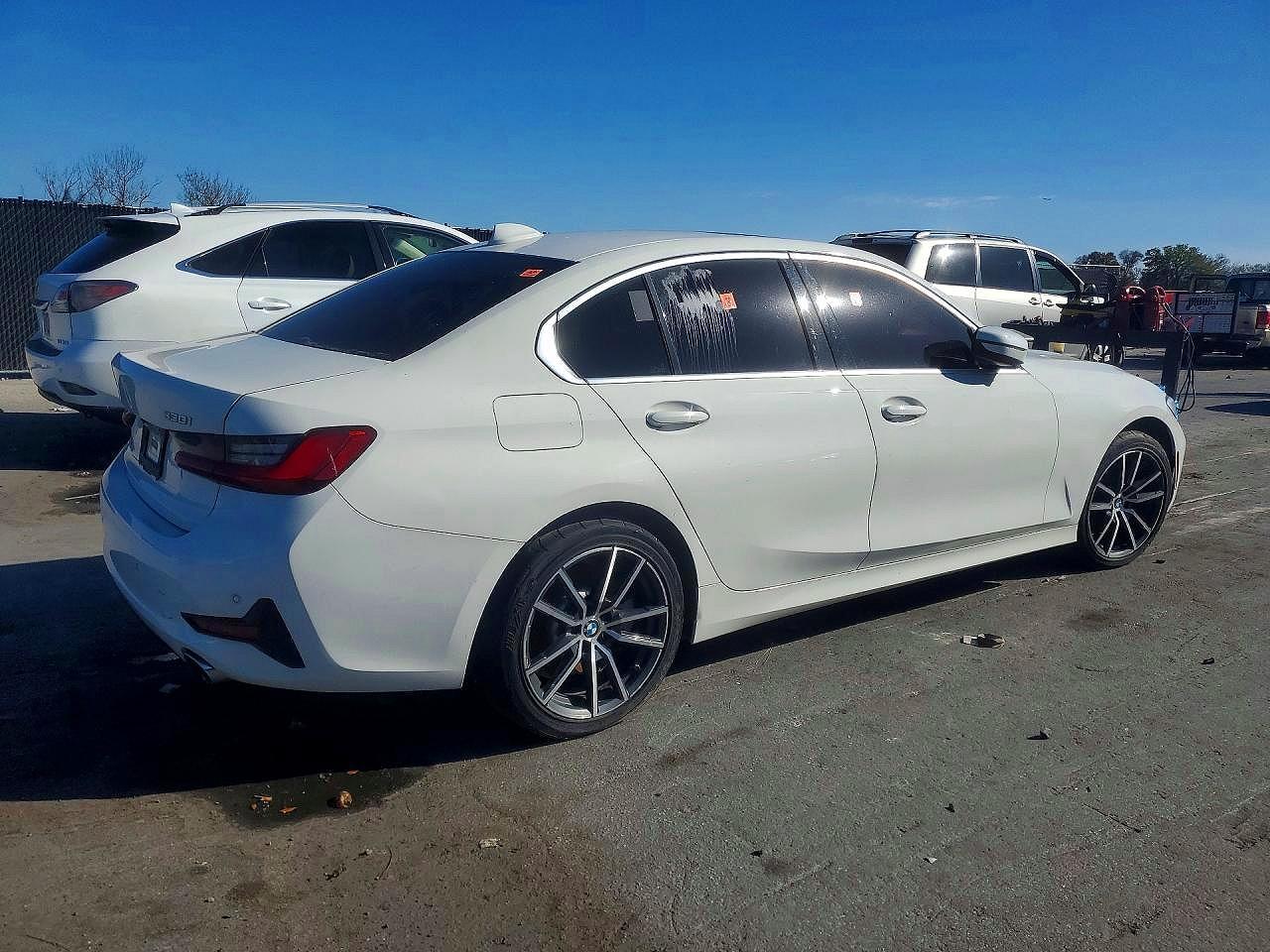 2019 BMW 3 SERIES — фото 3