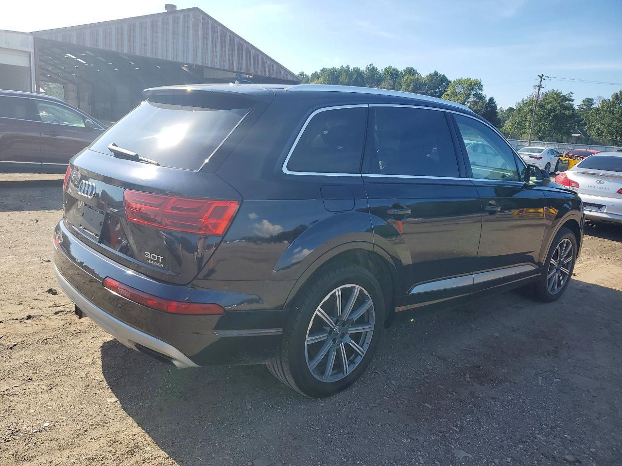 2017 AUDI Q7 — фото 3