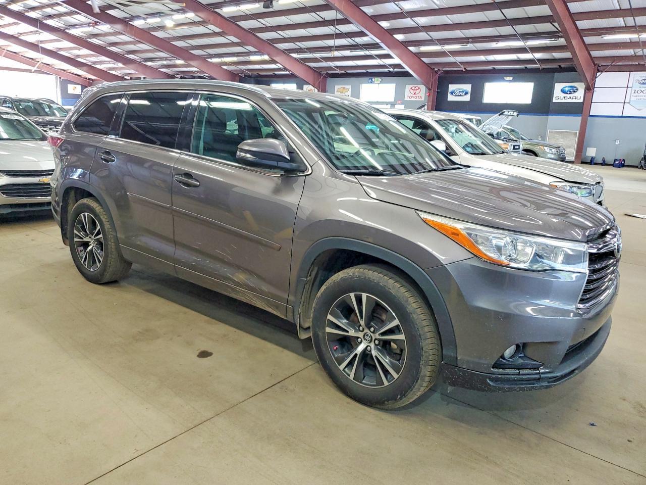 2016 TOYOTA HIGHLANDER — фото 4