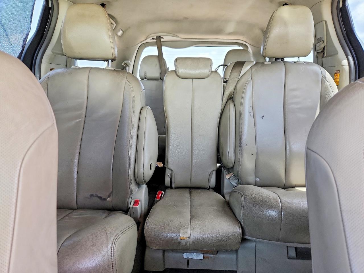 2014 TOYOTA SIENNA — фото 10