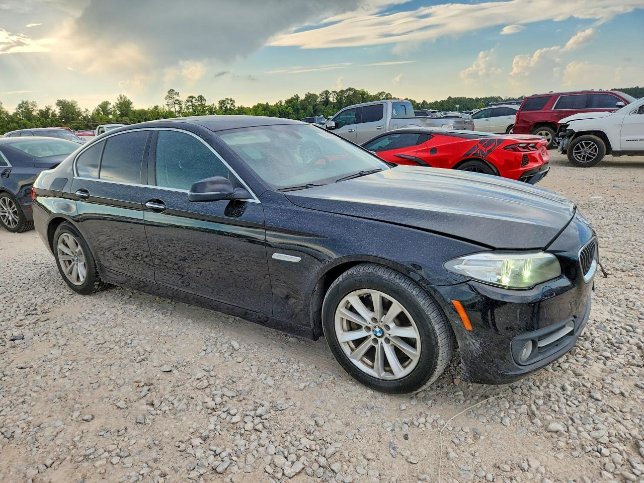 2016 BMW 5 SERIES — фото 4