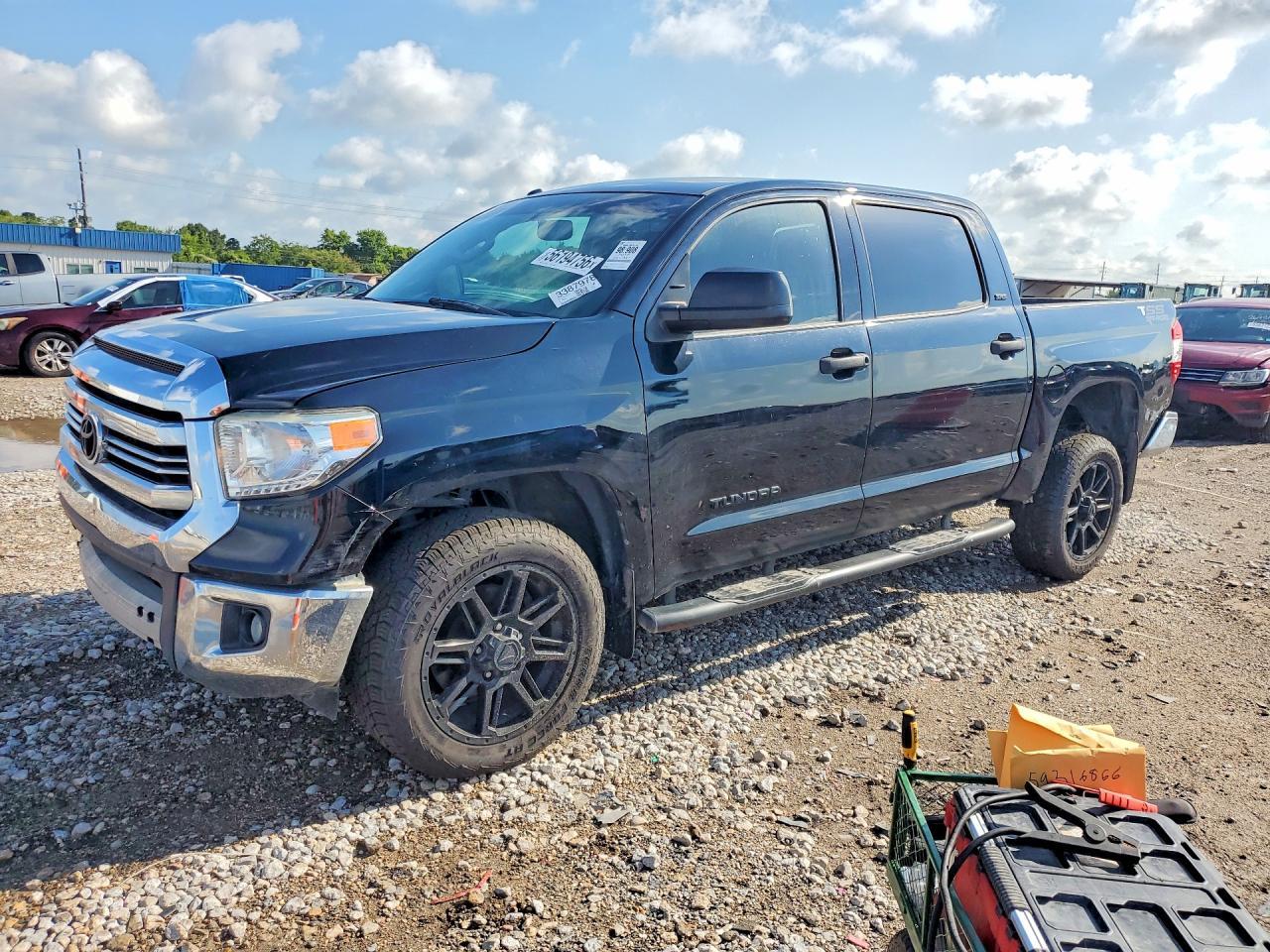 2017 TOYOTA TUNDRA — фото 1