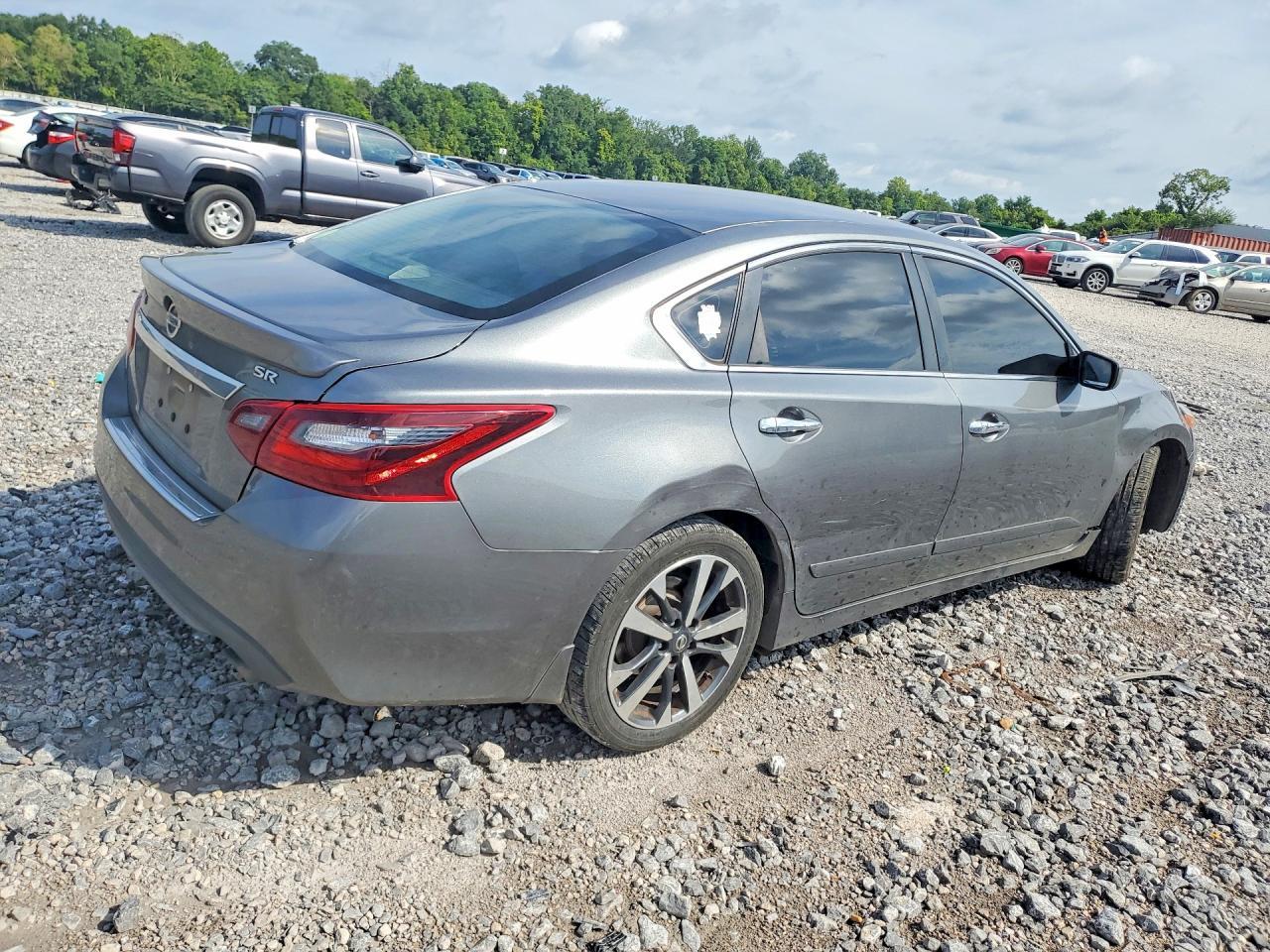 2017 NISSAN ALTIMA — фото 3
