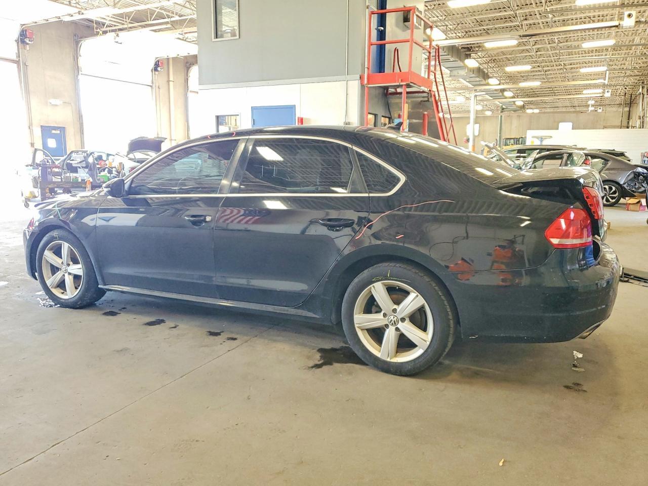2012 VOLKSWAGEN PASSAT — фото 2
