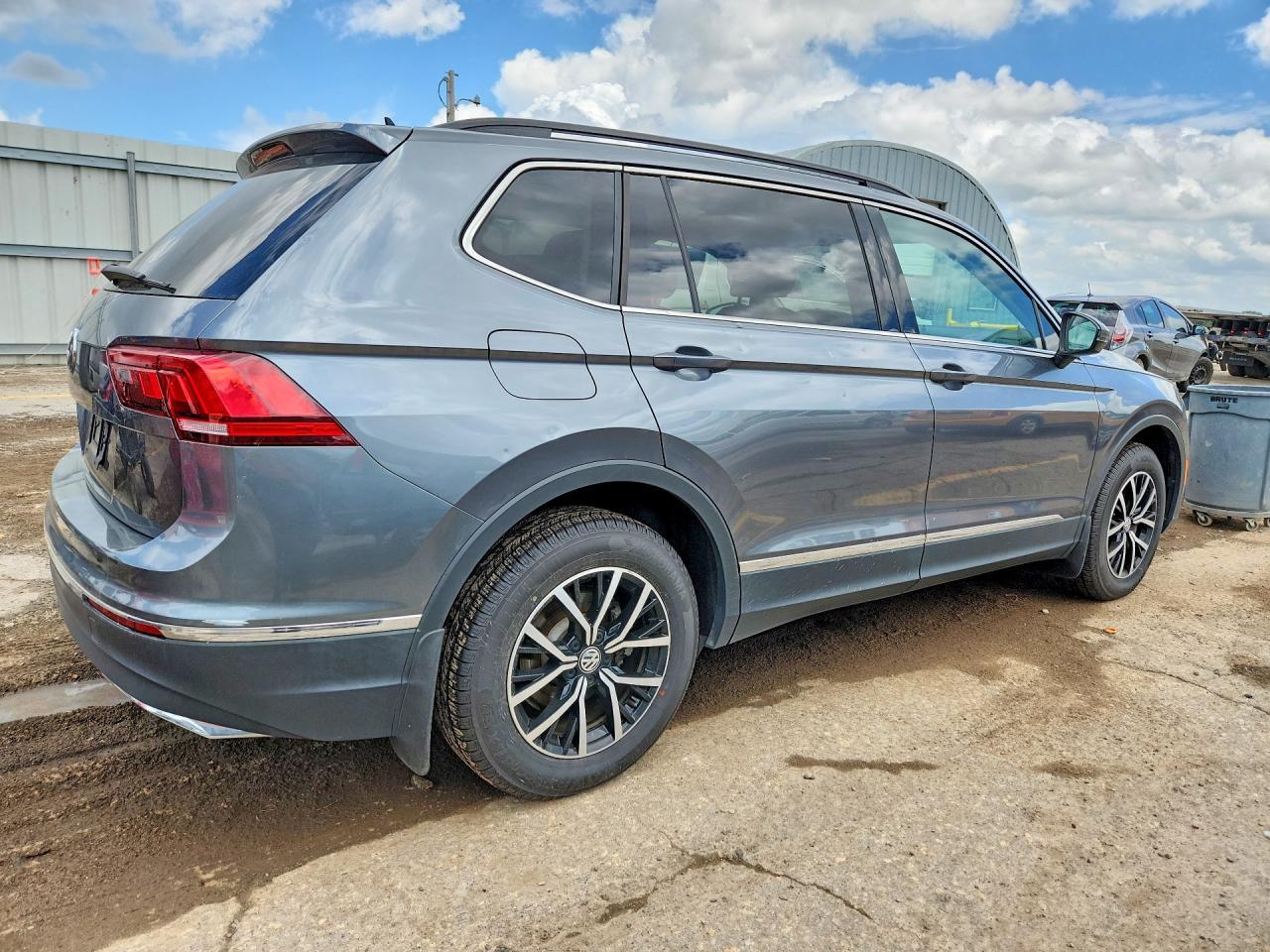 2021 VOLKSWAGEN TIGUAN — фото 3