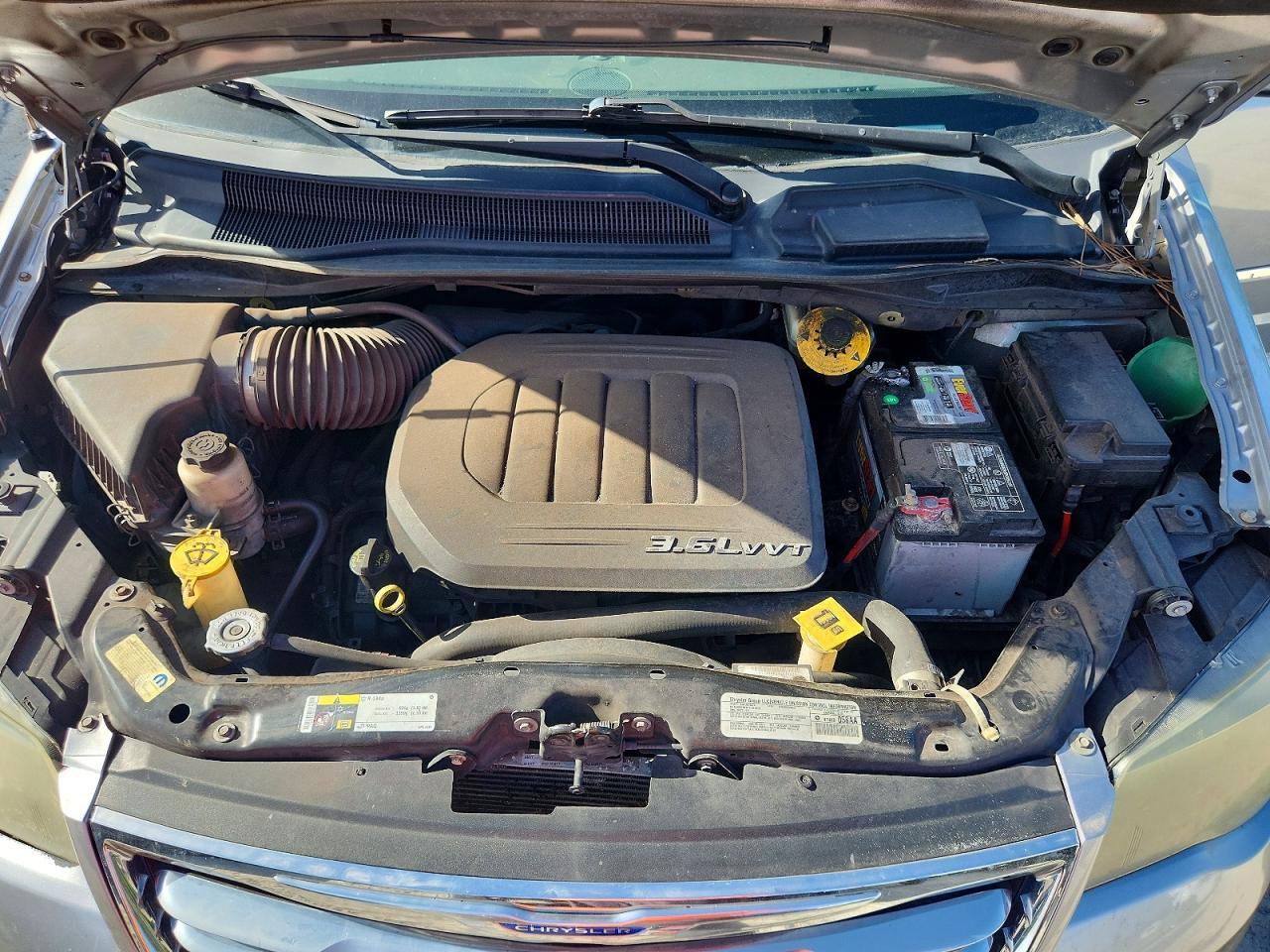 2014 CHRYSLER TOWN & COUNTRY — фото 12
