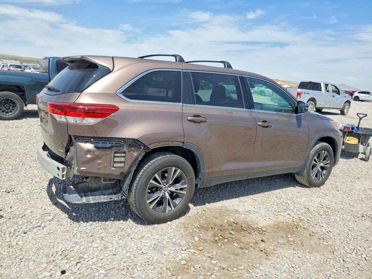 2019 TOYOTA HIGHLANDER — фото 3