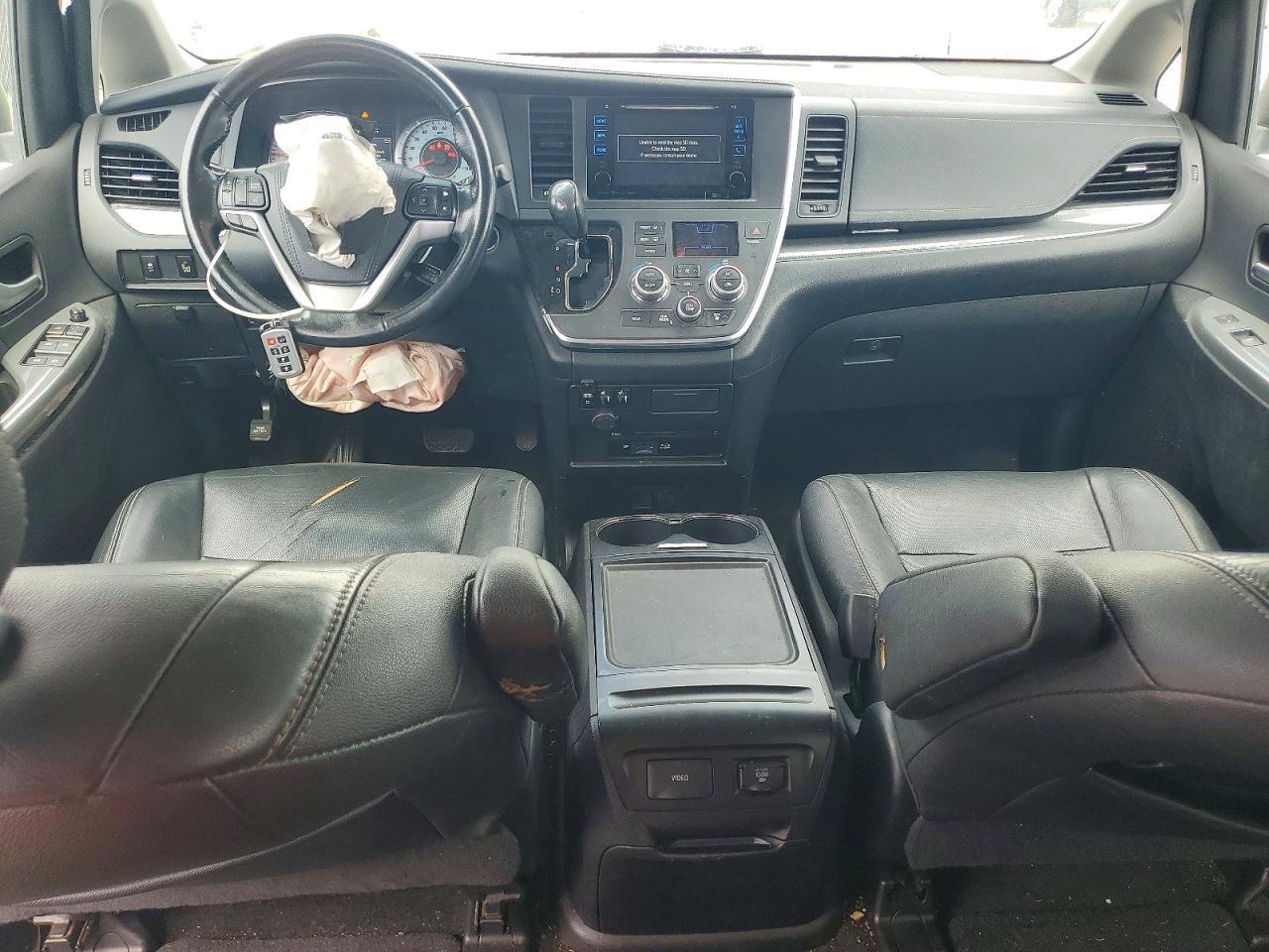 2017 TOYOTA SIENNA — фото 8
