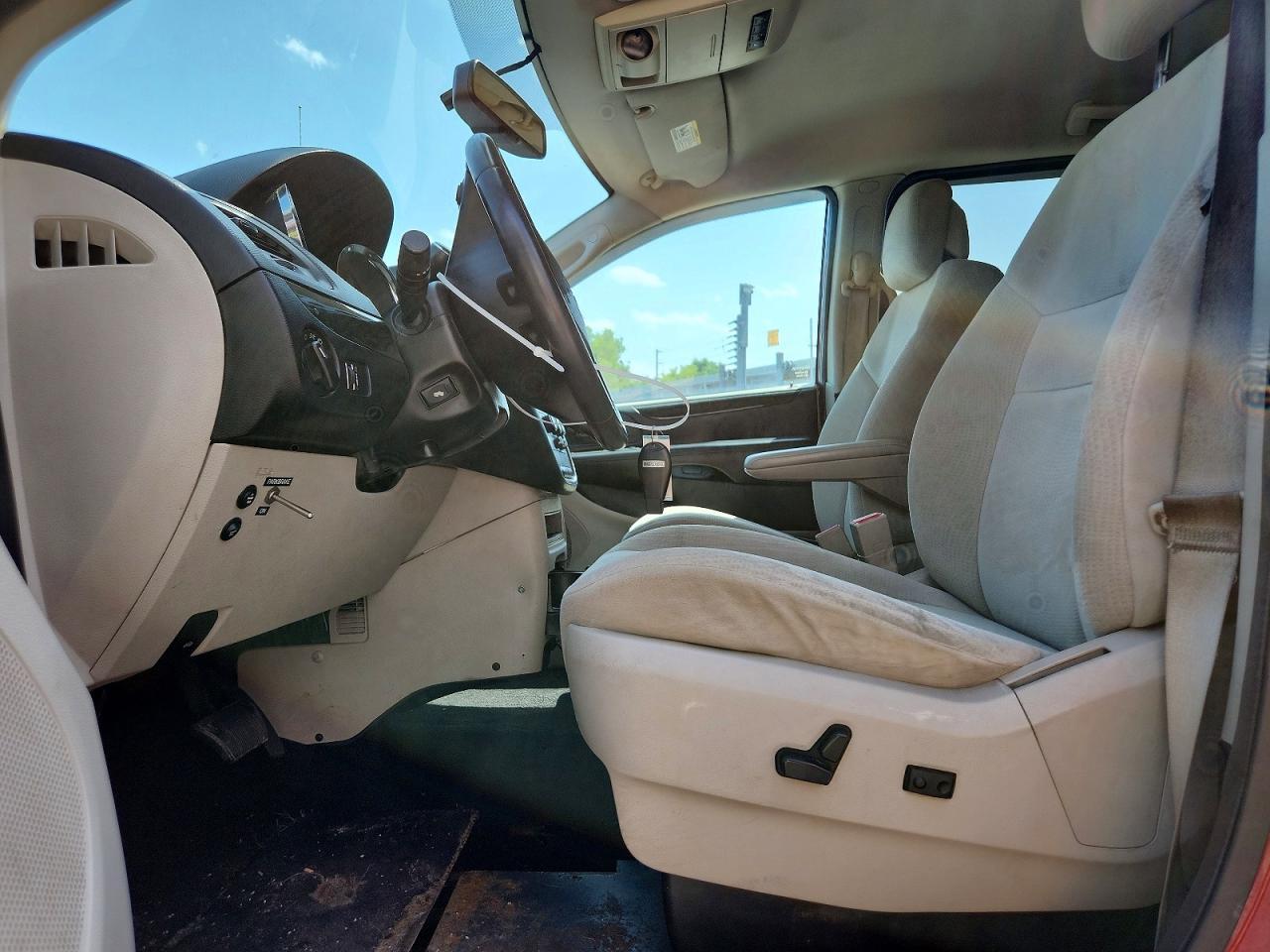 2014 DODGE GRAND CARAVAN — фото 7