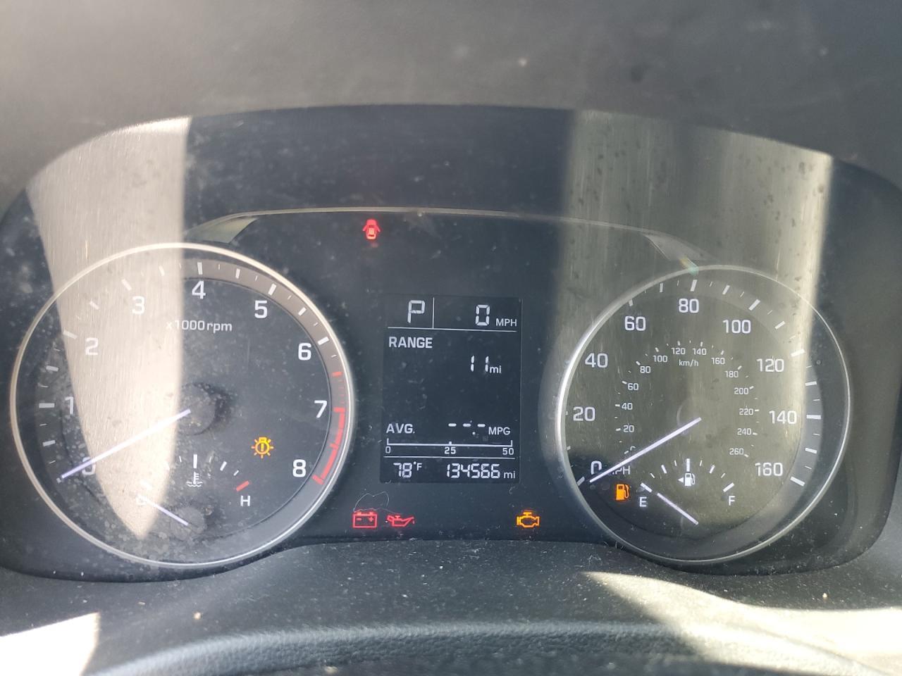 2017 HYUNDAI ELANTRA — фото 9