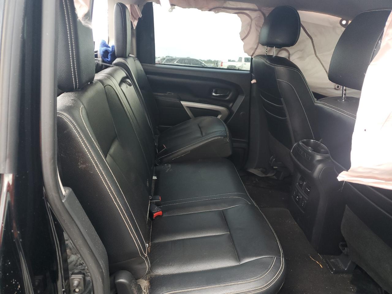 NISSAN TITAN