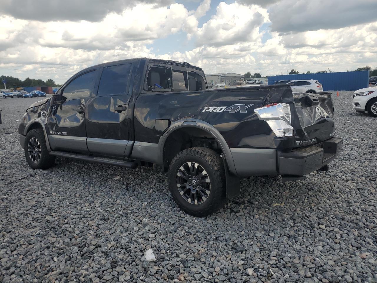 NISSAN TITAN