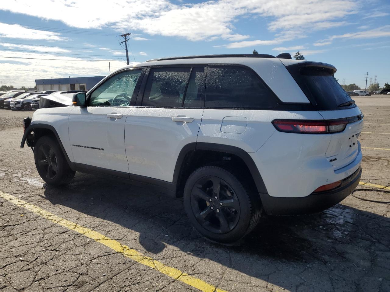 2024 JEEP GRAND CHEROKEE — фото 2