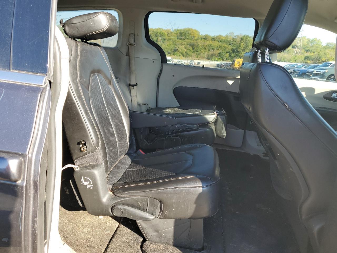 CHRYSLER VOYAGER