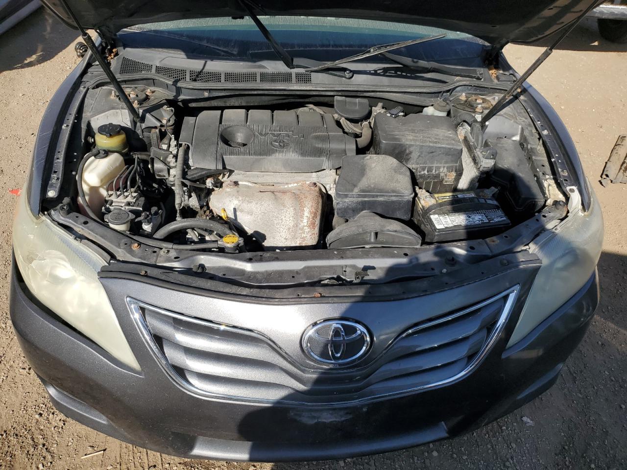 2011 TOYOTA CAMRY — фото 11