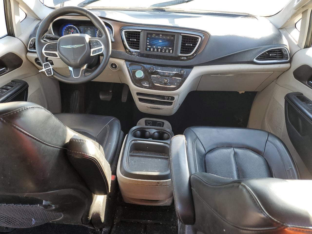CHRYSLER VOYAGER