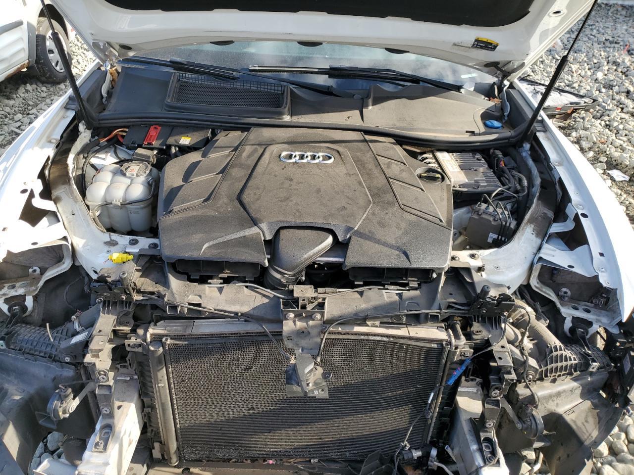 2019 AUDI Q8 — фото 11