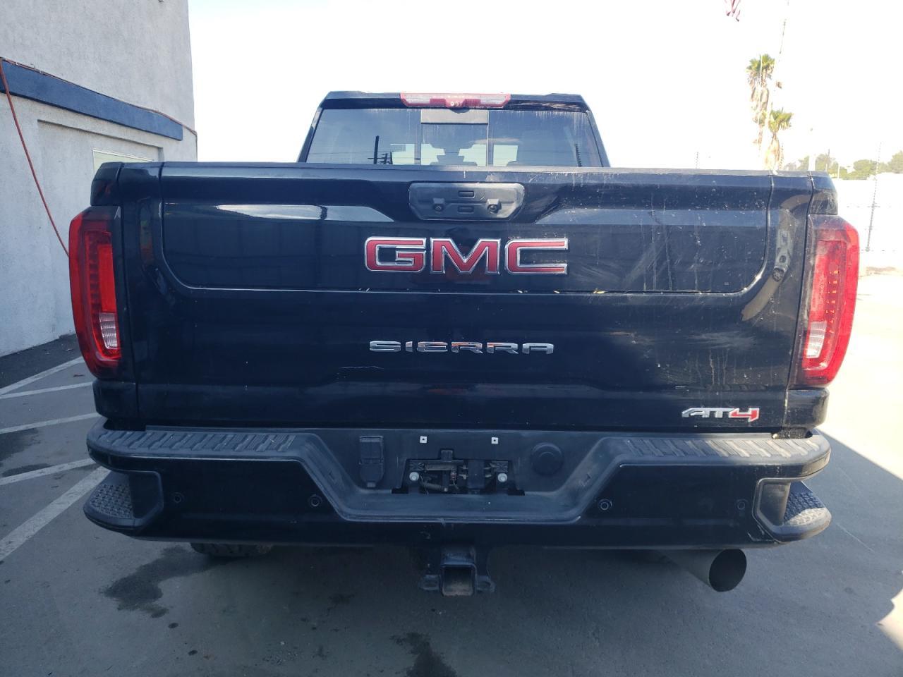 GMC SIERRA