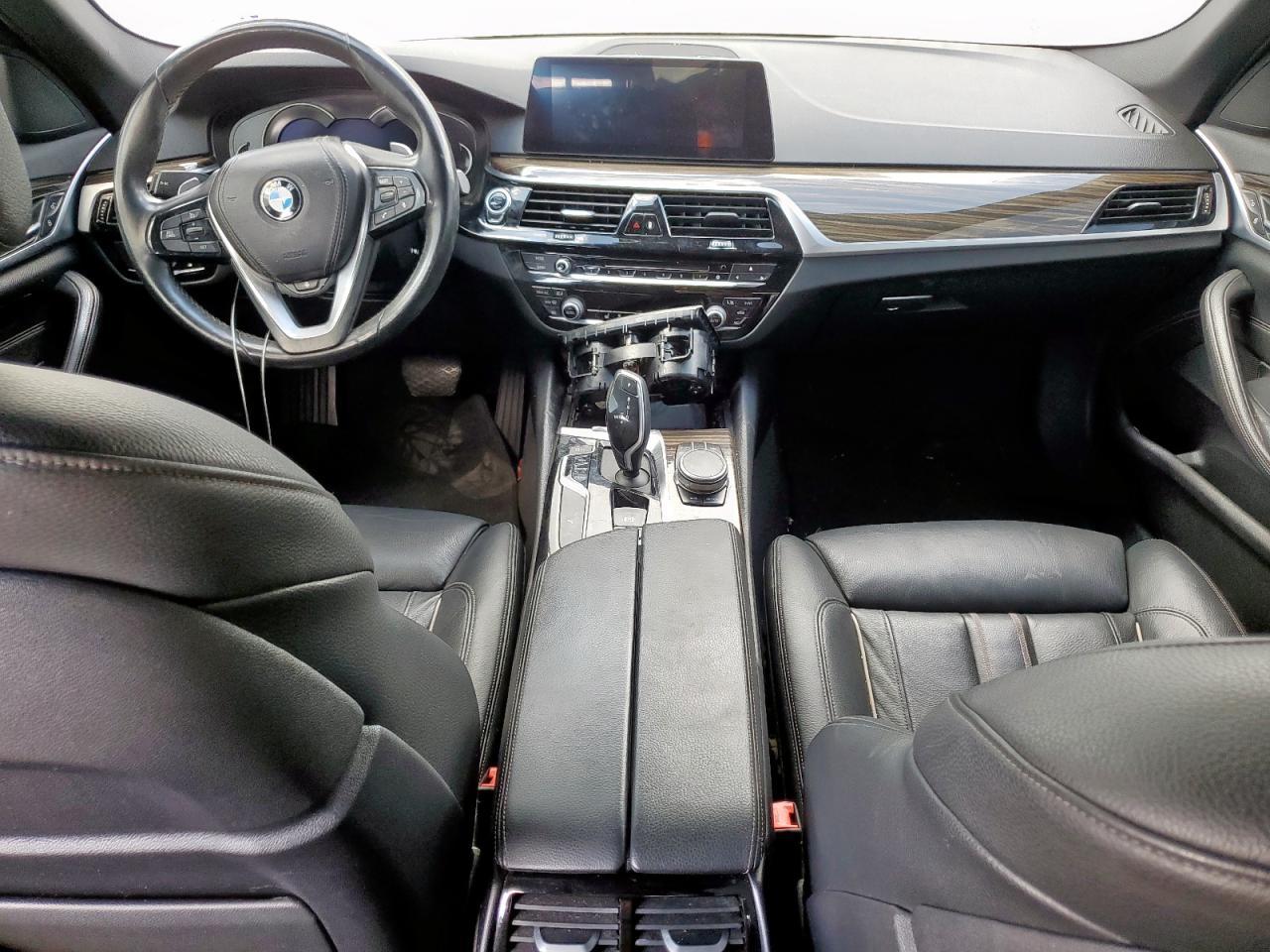 2019 BMW 5 SERIES — фото 8