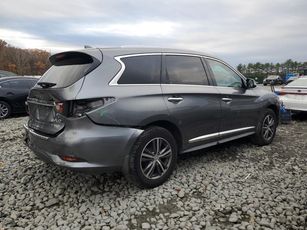 2017 INFINITI QX60 — фото 3