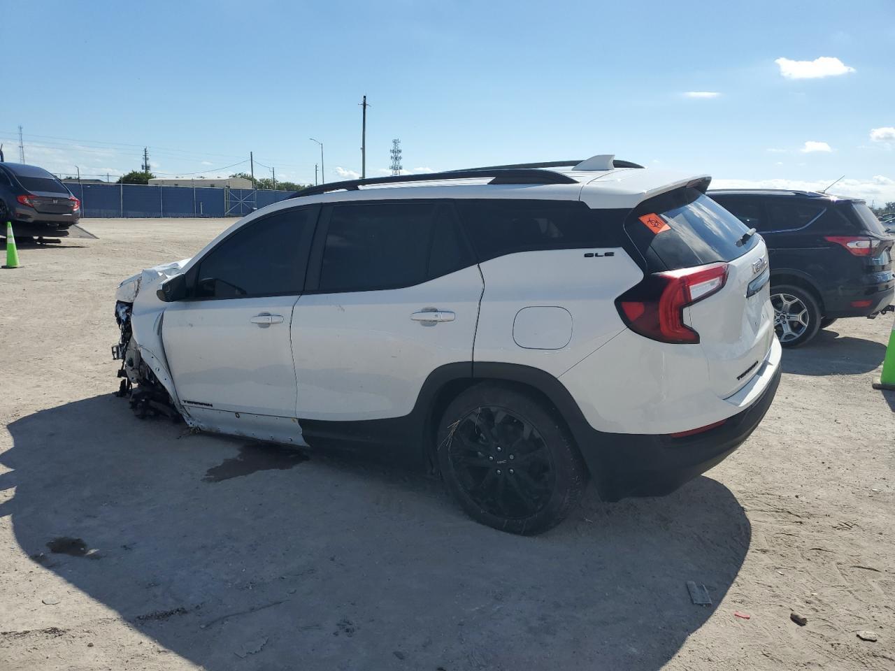 2022 GMC TERRAIN — фото 2