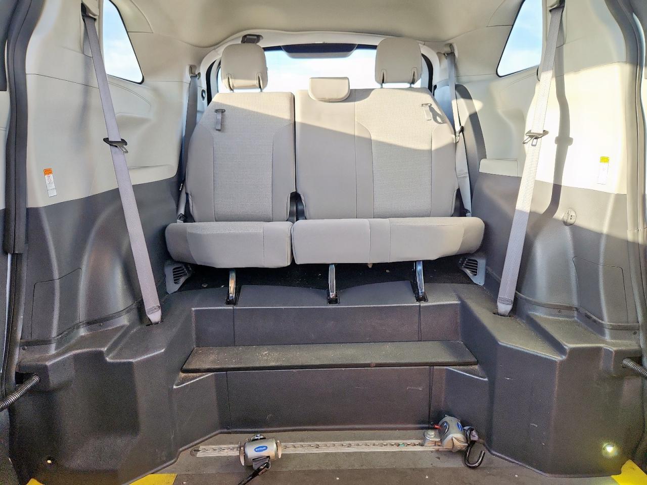 2024 TOYOTA SIENNA — фото 10