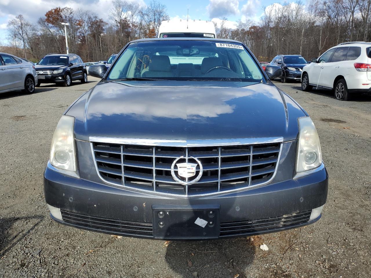 2011 CADILLAC DTS — фото 5