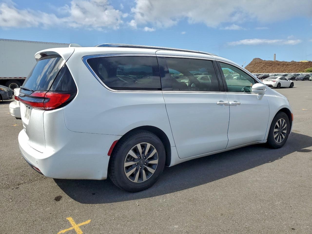 CHRYSLER PACIFICA