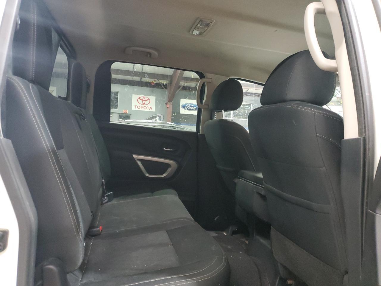 2017 NISSAN TITAN — фото 10