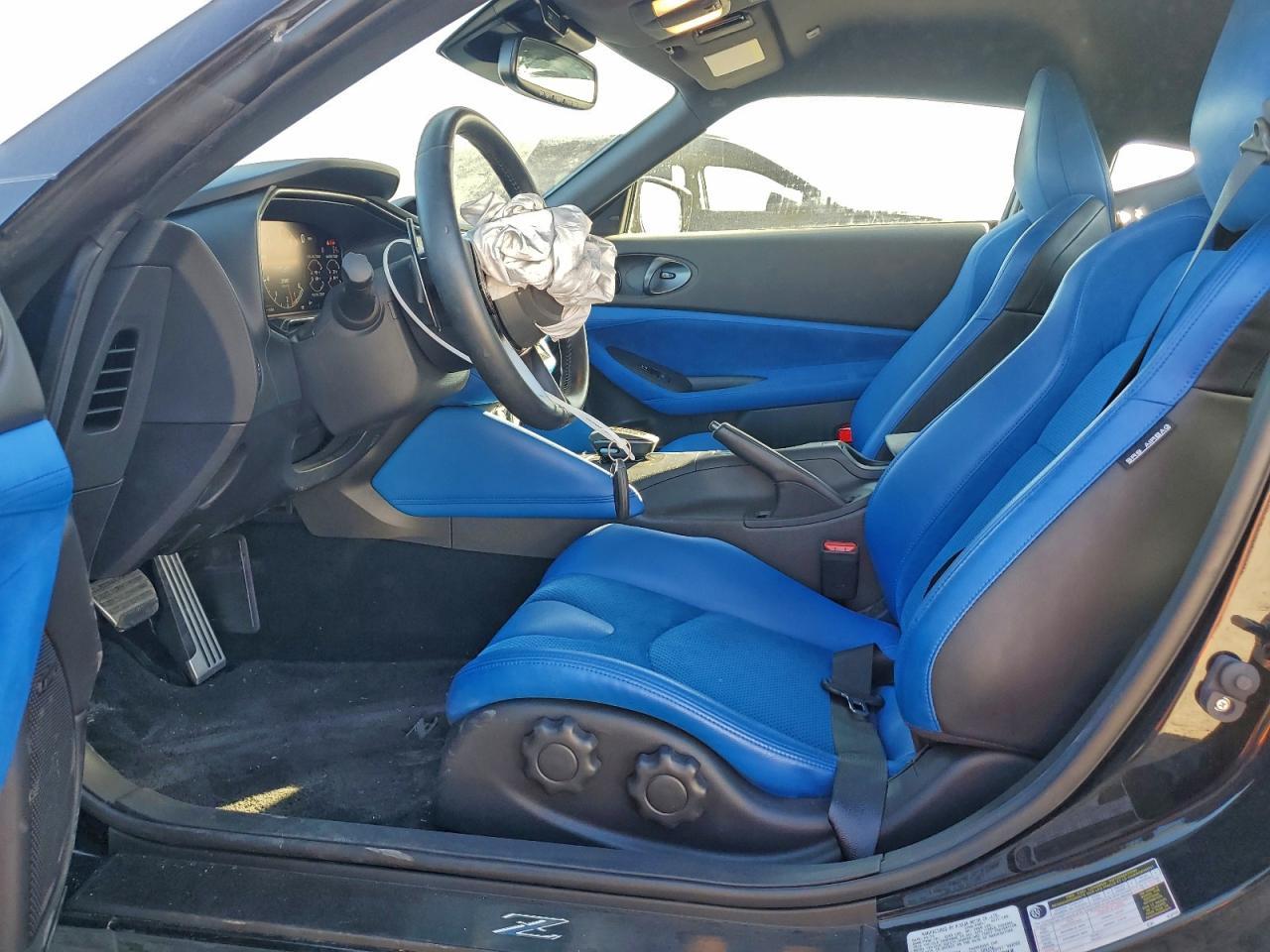 NISSAN Z