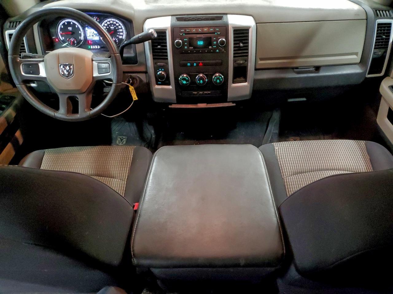 2011 DODGE RAM 1500 — фото 8