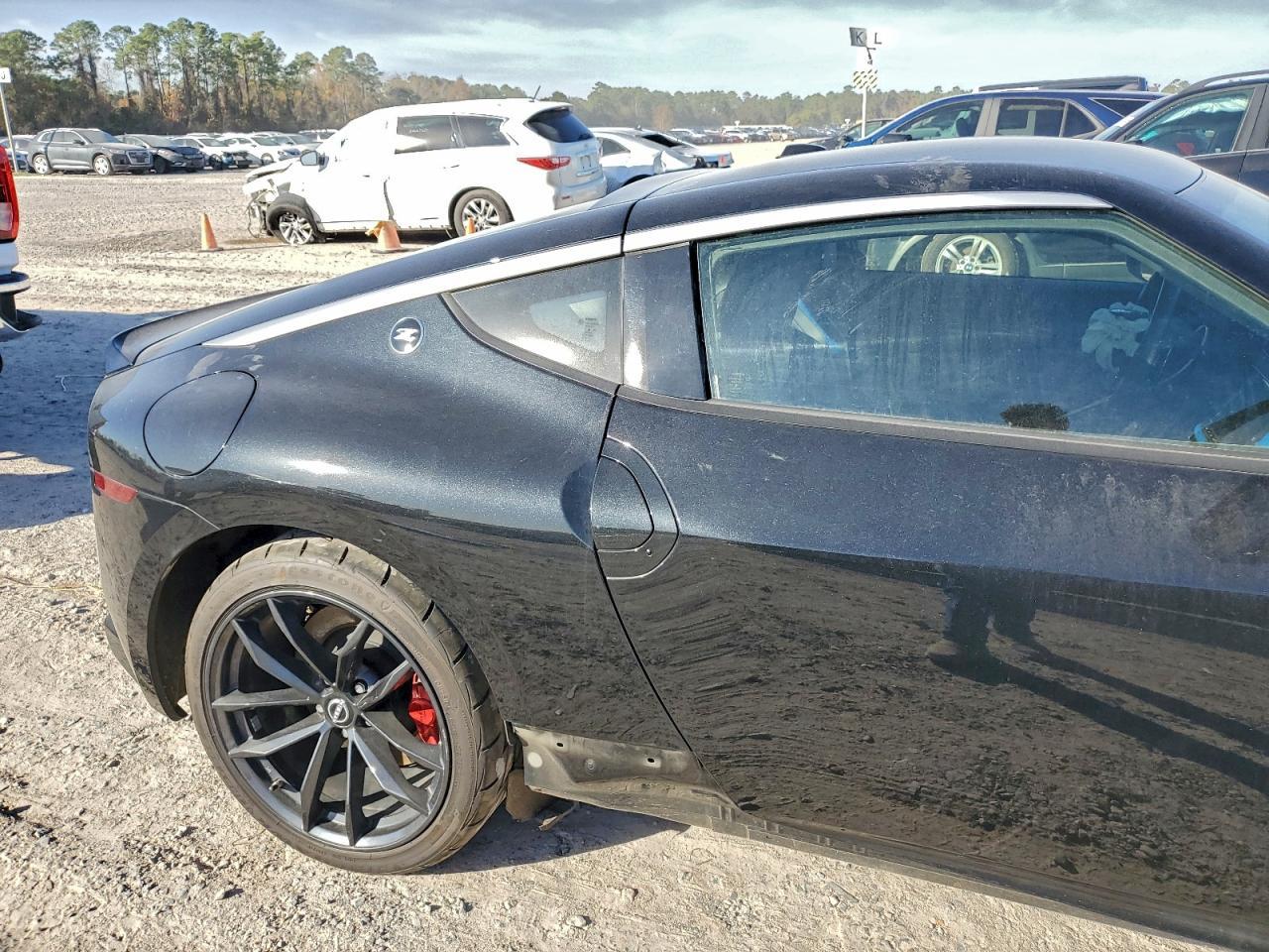 NISSAN Z