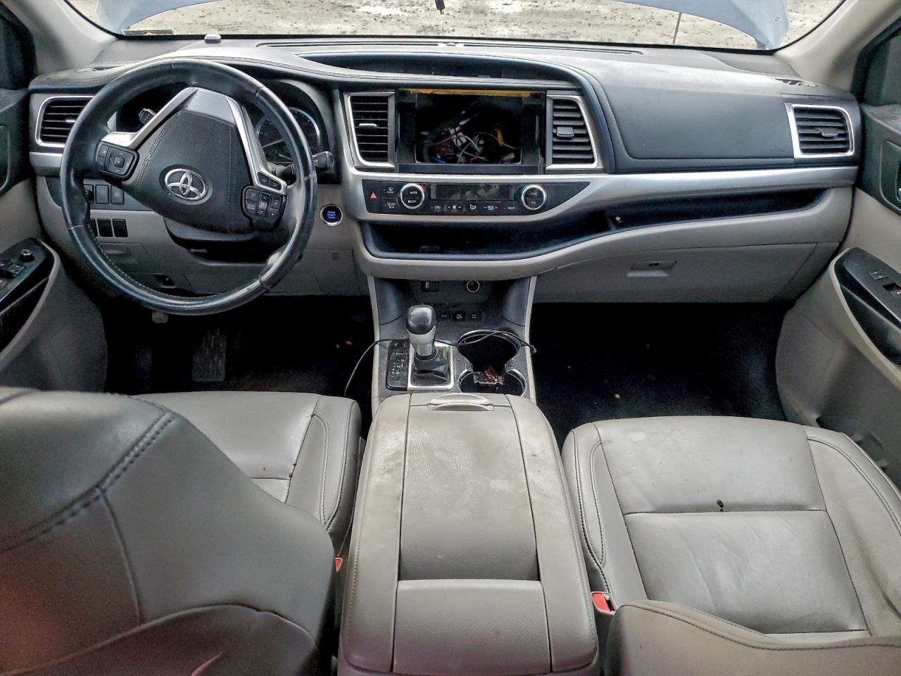 2016 TOYOTA HIGHLANDER — фото 8