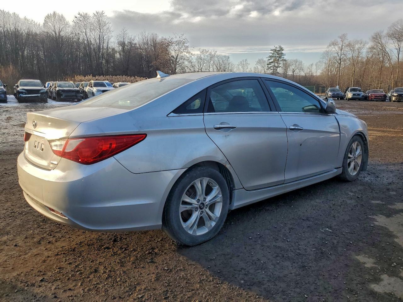2011 HYUNDAI SONATA — фото 3
