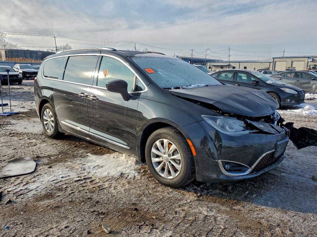 2019 CHRYSLER PACIFICA — фото 4