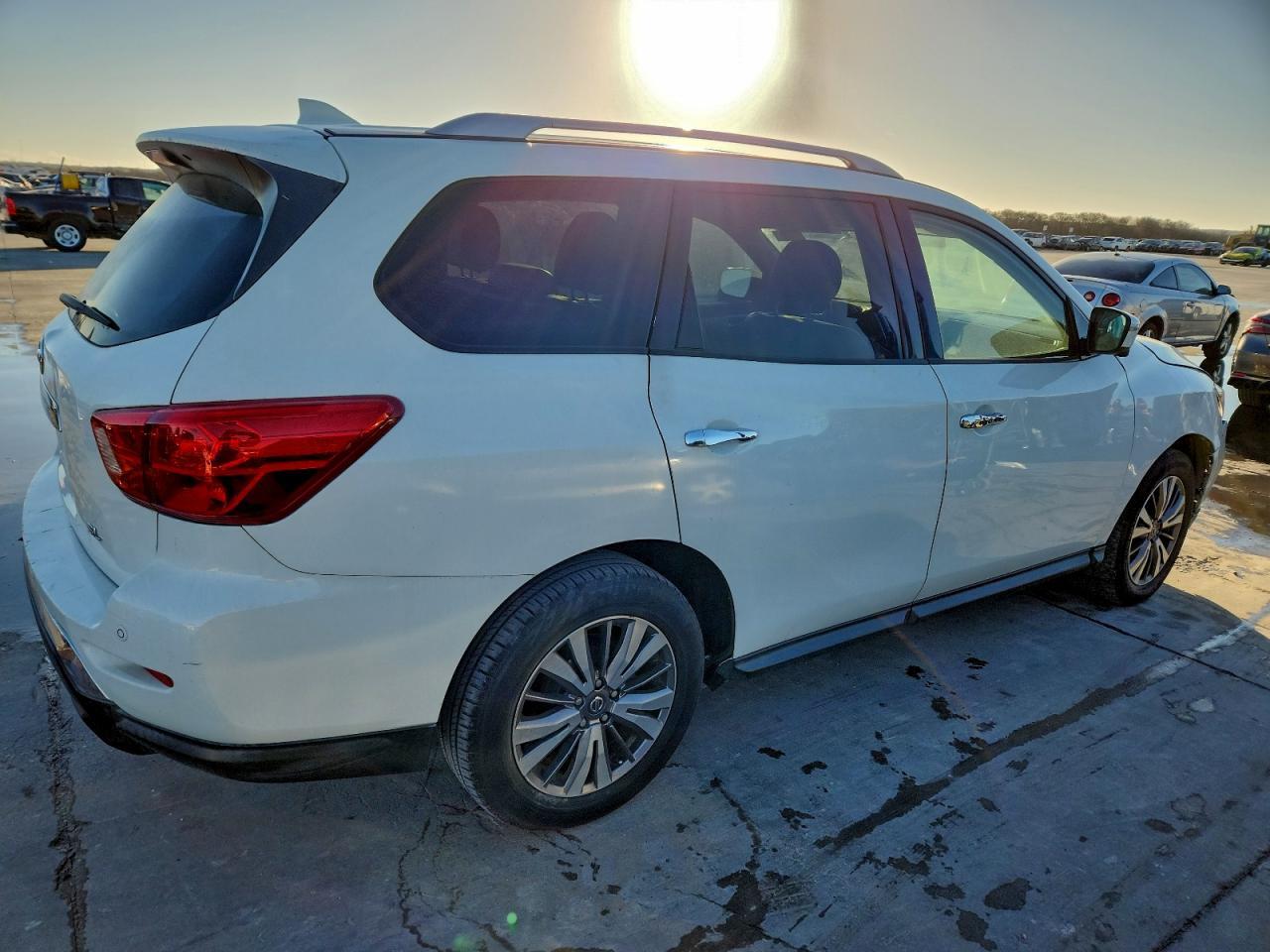 2019 NISSAN PATHFINDER — фото 3