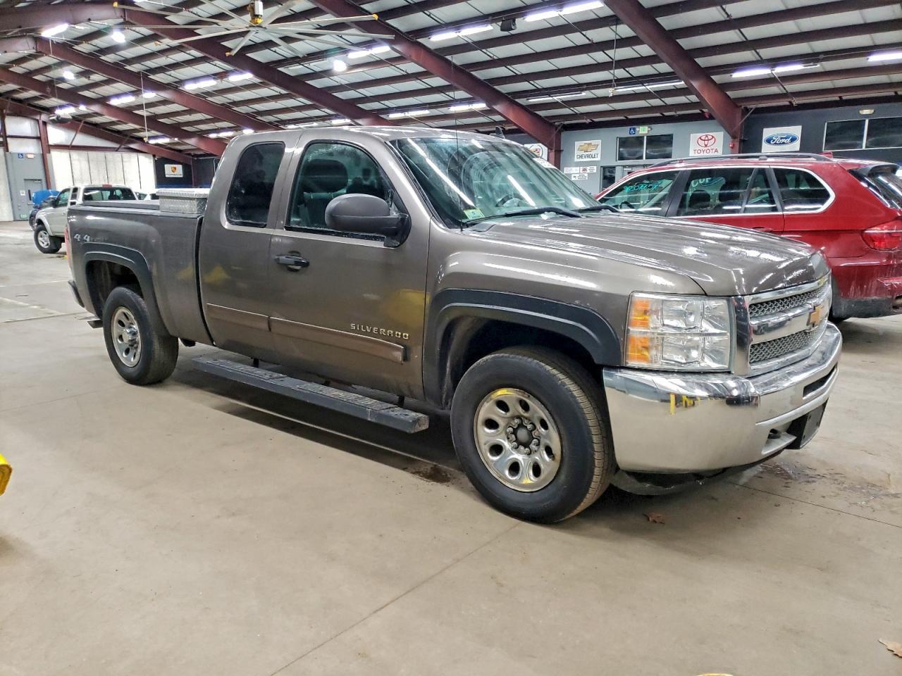 2013 CHEVROLET SILVERADO 1500 — фото 4
